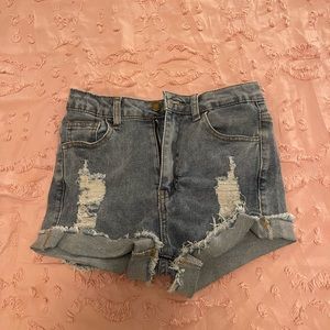 Teen distressed shorts